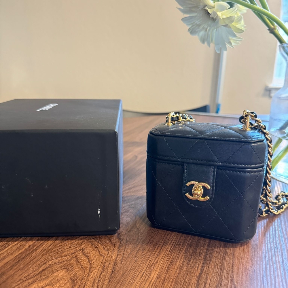 Chanel Black Quilted Leather Mini Bag - Picture 15 of 16